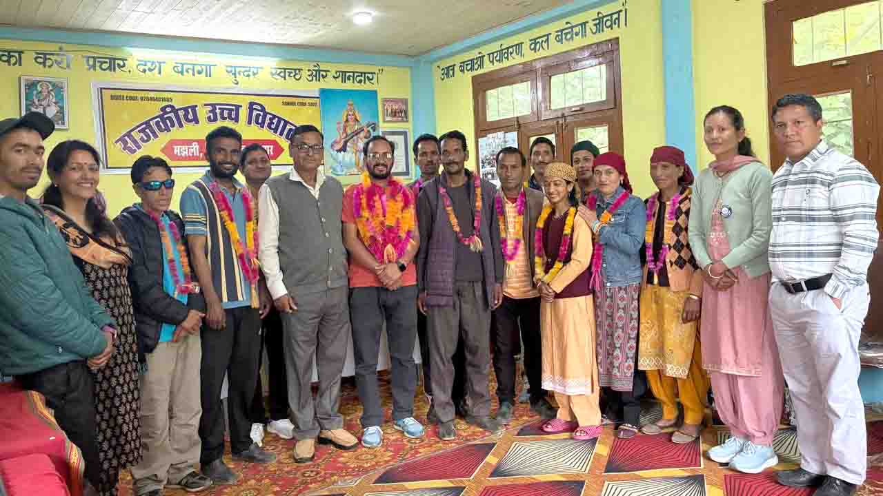 Kullu News: मंझली स्कूल को मिला नया नेतृत्व, प्रकाश ठाकुर संभालेंगे एसएमसी की कमान
