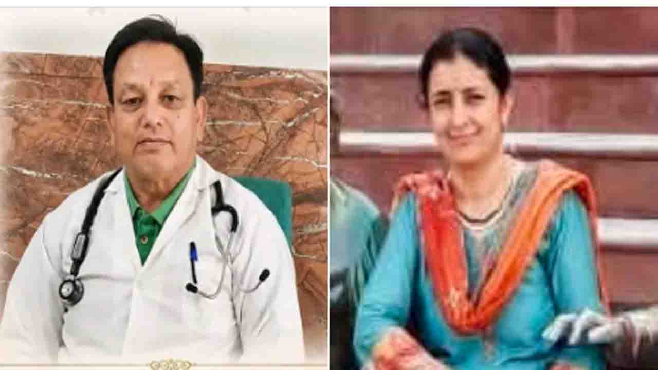 Kullu Car Accident: मंदिर में दर्शन कर लौट रहा था परिवार, अचानक पहाड़ी से गिरीं चट्टानें...दंपत्ति की दर्दनाक मौत, बेटी की हालत नाजुक 1 Kullu Car Accident: मंदिर में दर्शन कर लौट रहा था परिवार, अचानक पहाड़ी से गिरीं चट्टानें...दंपत्ति की दर्दनाक मौत, बेटी की हालत नाजुक