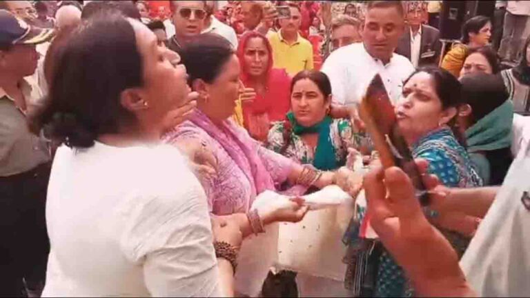 Bilaspur News: औहर पंचायत की ग्राम सभा में बवाल, पूर्व प्रधान समर्थकों पर मारपीट और गला पकड़ने का बड़ा आरोप