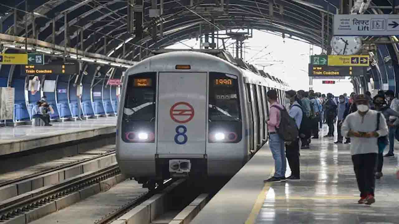 Delhi Metro Closed: राजीव चौक और मंडी हाउस समेत 17 स्टेशन लगातार तीसरे दिन बंद, जानें कहाँ मिलेगी इंटरचेंज सुविधा
