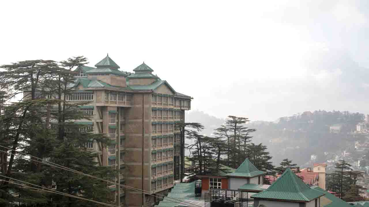 Shimla News: 'स्कूल बंद तो ज़मीन भी आपकी नहीं...' हिमाचल हाईकोर्ट का बड़ा फैसला, बंद सरकारी स्कूलों की ज़मीन मूल मालिकों को लौटाए सरका