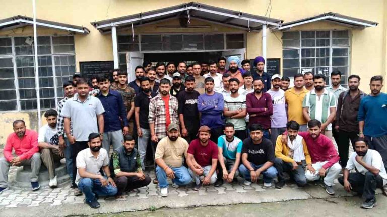 Solan News: धर्मपुर में JCB और पोकलेन ऑपरेटरों ने तय किए 12 कड़े नियम!, मालिकों की बदसलूकी और वेतन में देरी पर लगेगा बैन