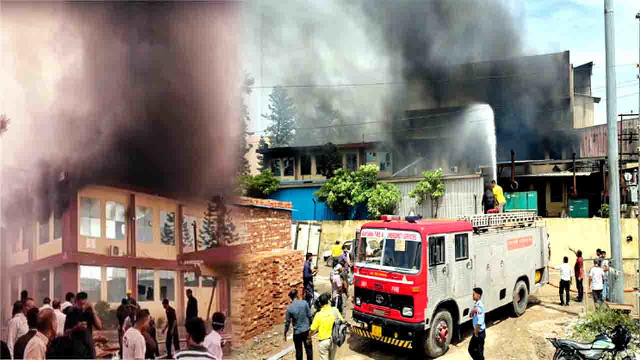 HOME 13 Sirmour News: कालाअम्ब में गत्ता उद्योग में लगी भयंकर आग से करोड़ों का नुकसान, आसमान छूती लपटें देख सहम गए लोग!