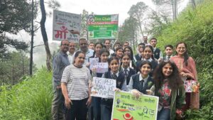 Kasauli Gilbert Trail Plantation Drive News: कसौली की वादियों में पर्यावरण की अलख: गिलबर्ट ट्रेल में पौधारोपण से दिया स्वच्छता का संदेश