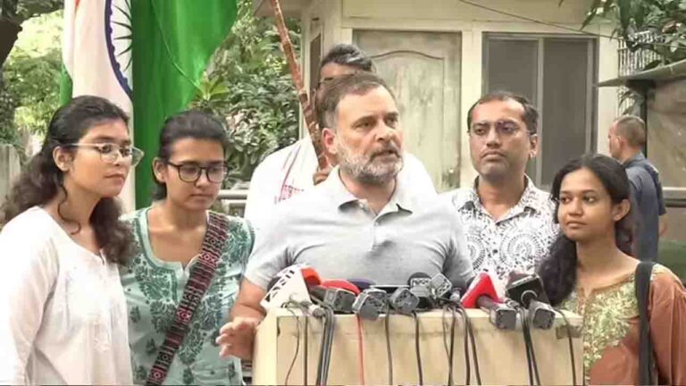"मंत्रालय बदलना मंज़ूर नहीं, छात्र इस्तीफ़े से कम पर नहीं मानेंगे!' Rahul Gandhi का धर्मेंद्र प्रधान पर तीखा हमला