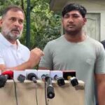 “साहिल को न्याय दो!” राहुल गांधी ने पेपर लीक मामले में घायल छात्र को साथ खड़ा कर सरकार पर दागे तीखे सवाल