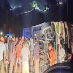 हिमाचल की बेटी वंशिका गौतम ने जीता "KISME KITNA HAI DUM " TV रियल्टी शो 1 Shahtalai Bus Accident: शाहतलाई में श्रद्धालुओं से भरी बस पलटी, पंजाब के 2 श्रद्धालुओं की मौत और कई घायल