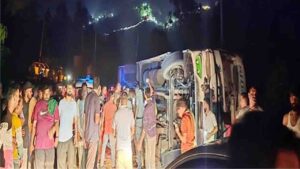 Shahtalai Bus Accident: शाहतलाई में श्रद्धालुओं से भरी बस पलटी, पंजाब के 2 श्रद्धालुओं की मौत और कई घायल