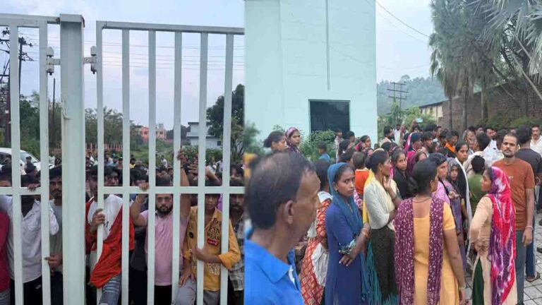 Sirmaur News: फैक्ट्री में सांप के डसने से मजदूर की मौत, परिजन "लाश लेकर पहुंचे, फिर शुरू हुआ पथराव..." बाद SDM ने संभाला मोर्चा