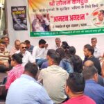 HRTC चालक परिचालक से मारपीट,सोलन डिपो सर्व कर्मचारी यूनियन ने की सख्त कार्रवाई की मांग 1 Solan News: सोनम वांगचुक के समर्थन में सड़क पर उतरे हिमाचल के पूर्व IAS और जज, शिक्षा मंत्री से मांग लिया इस्तीफा!