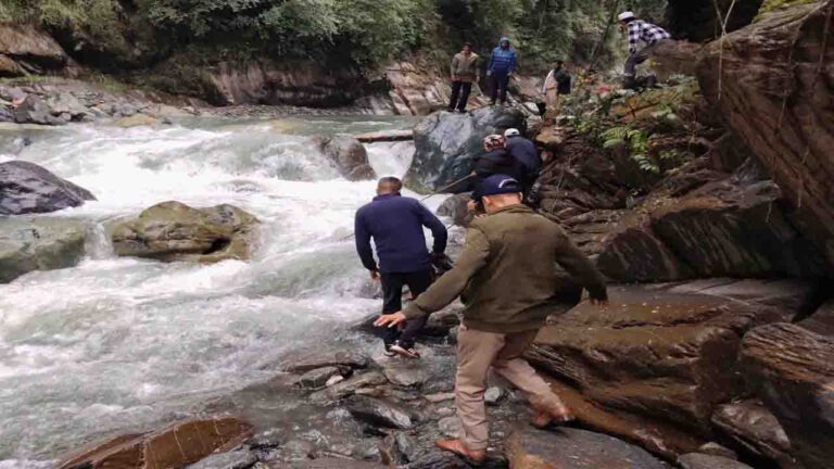 Chamba News: उफनते नाले की चपेट में आई युवती, रातभर चला सर्च ऑपरेशन, सुबह सियूल नदी में तैरता मिला शव