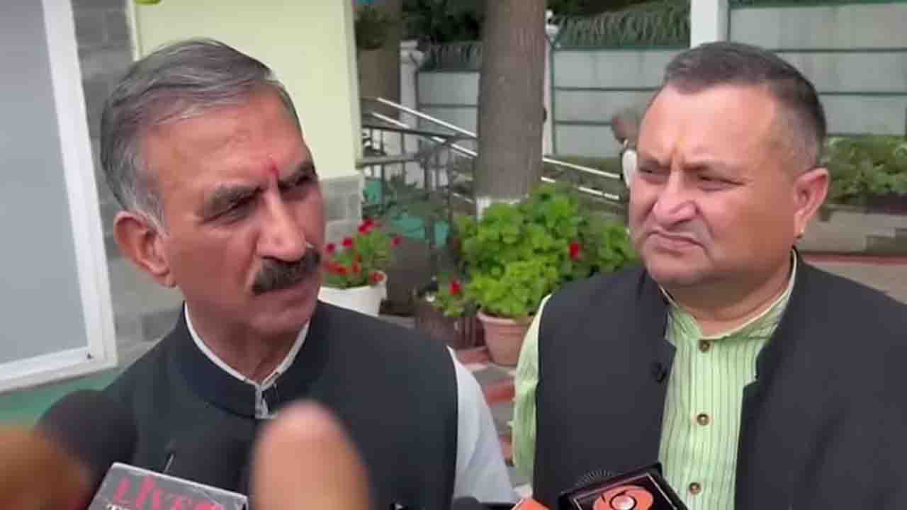 Himachal News: दिल्ली में छात्रों पर लाठीचार्ज दुर्भाग्यपूर्ण, सीएम सुक्खू बोले - भाजपा के राज में पेपर लिक होना आम बात बन गई