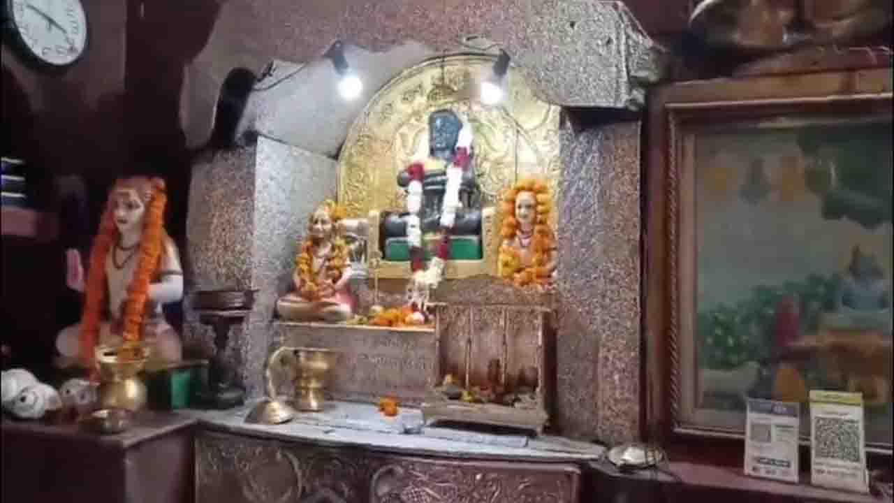 hamirpur Baba Balak Nath Temple silver controversy: बाबा बालक नाथ मंदिर में चांदी हेराफेरी की अफवाहों पर प्रशासन का बड़ा खुलासा