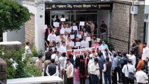 Himachal Assembly Monsoon Session: मानसून सत्र के पहले ही दिन 'राष्ट्रगीत और रोजगार पर' जोरदार हंगामा, 12 मिनट में ही स्थगित हुई कार्यवाही
