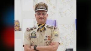 Shimla News: लंदन जाने के लिए फर्जी स्पॉन्सरशिप देकर बुरे फंसे हिमाचल पुलिस के इंस्पेक्टर, अब दर्ज हुई FIR