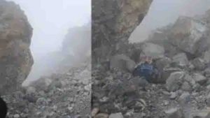 Himachal Landslide: सिरमौर में बारिश के बीच माइनिंग खदान में भीषण भूस्खलन, मलबे में दबे 3 लोग