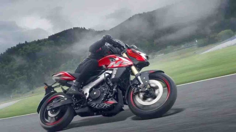 HOME 24 Bajaj Pulsar New Features: बजाज पल्सर की 3 बाइक्स में मिलेंगे नए सस्पेंशन और एडवांस स्विचगियर
