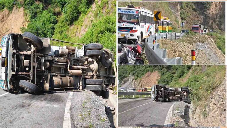 Sirmour Road Accident: पांवटा-शिलाई NH पर तेल का टैंकर पलटने से 8 घंटे लगा भीषण जाम, गुस्साई जनता ने प्रशासन के खिलाफ खोला मोर्चा