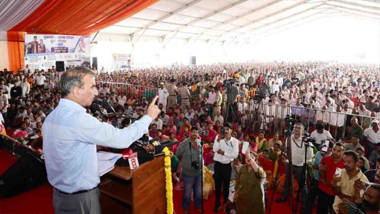 HOME 2 Himachal News: CM सुक्खू का जयराम पर तगड़ा हमला, बोले-डबल इंजन सरकार ने हिमाचल को कर्ज के दलदल में धकेला
