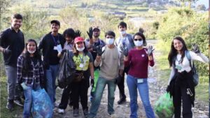 Himalayan Village Adoption: हिमालय के गांवों को पैसों से नहीं, हुनर और समय से ‘एडॉप्ट’ कर रहे युवा, कुल्लू की सैंज वैली में देखने को मिली अनोखी पहल..!