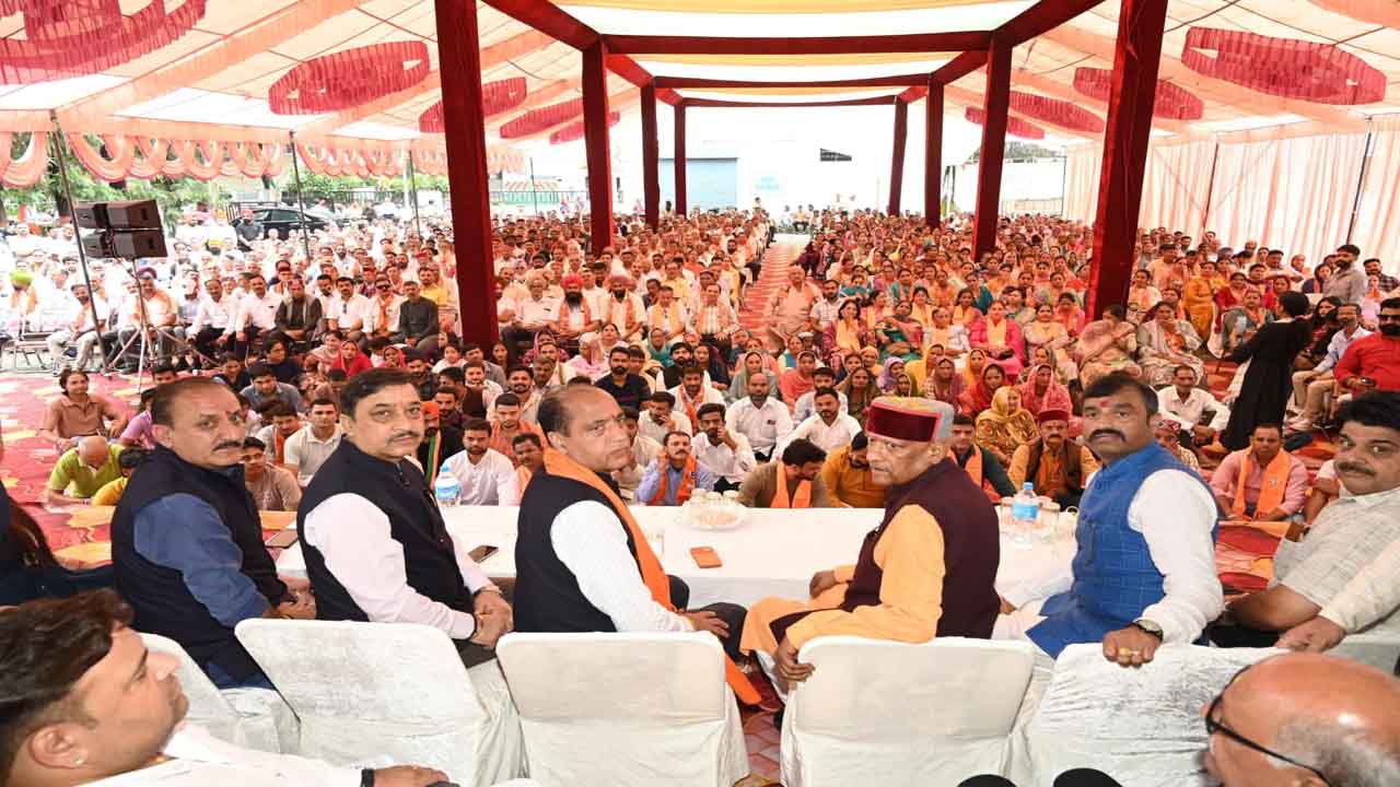 Himachal Pradesh Politics: जयराम का सुक्खू सरकार पर तंज, बोले- ‘मंत्रियों से ज्यादा कैबिनेट मित्र’, कांग्रेस के धड़े काट रहे दिल्ली के चक्कर..