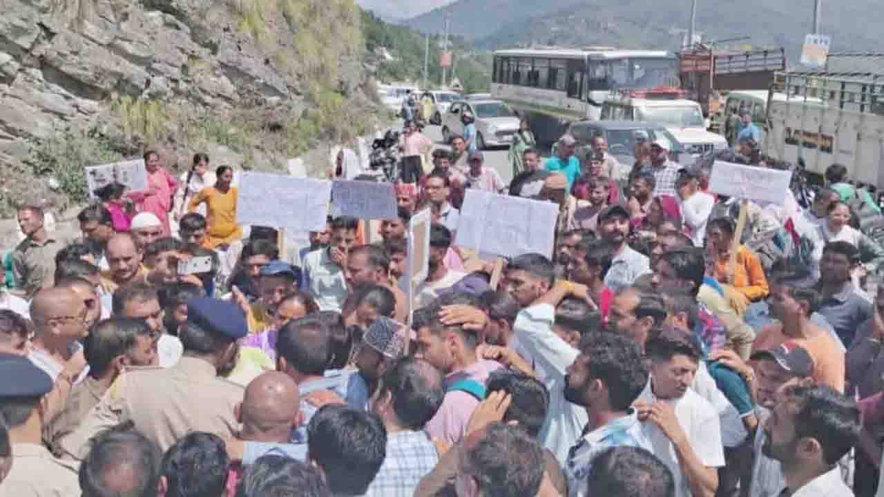 Chamba News: कुचला चेहरा, कटी बाजू और सुरक्षित बाइक.., नेगी राम मर्डर केस में ऐसा क्या मिला कि सड़कों पर उतर आए लोग?