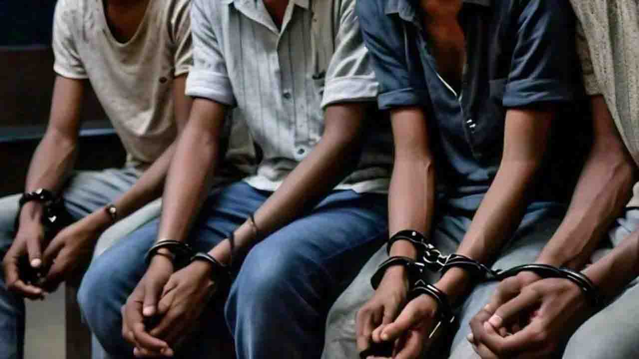Shimla News: करोड़ों की चोरी में आबकारी टीम भी बनी 'साझीदार'! माल आधा-आधा बांटकर भाग रहे 4 आरोपी गिरफ्तार