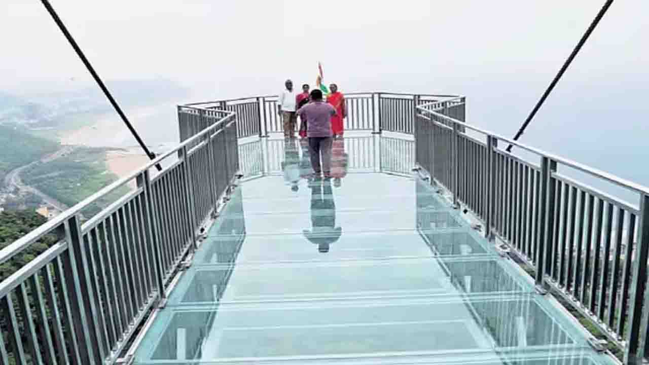 Himachal Tourism: मंडी-भराड़ी में बनेगा अत्याधुनिक 'स्काई वॉक ग्लास ब्रिज', गोविंद सागर में 3S केबल कार और फ्लोटिंग रेस्टोरेंट का भी प्रस्ताव