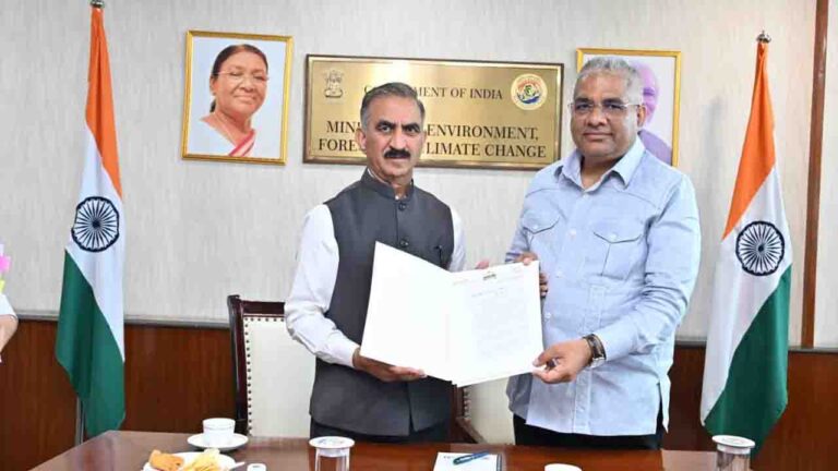 Himachal News: नदियों से हटेगा मलबा, टलेगा तबाही का खतरा, CM सुक्खू ने केंद्र से वैज्ञानिक ड्रेजिंग के लिए मांगी विशेष छूट