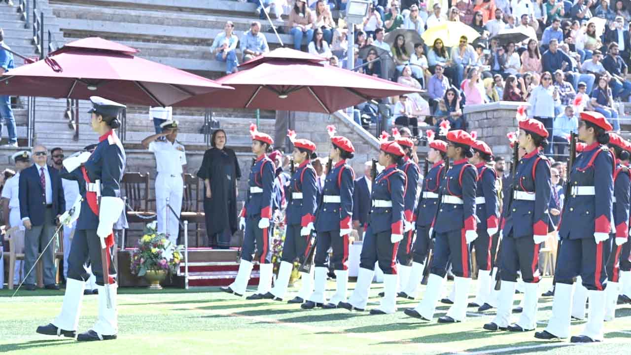 Lawrence School Sanawar Founders Day: नौसेना प्रमुख एडमिरल कृष्णा स्वामीनाथन का लॉरेंस स्कूल सनावर में छात्रों से आह्वान, अनुशासित रहें और कभी हार न मानें..