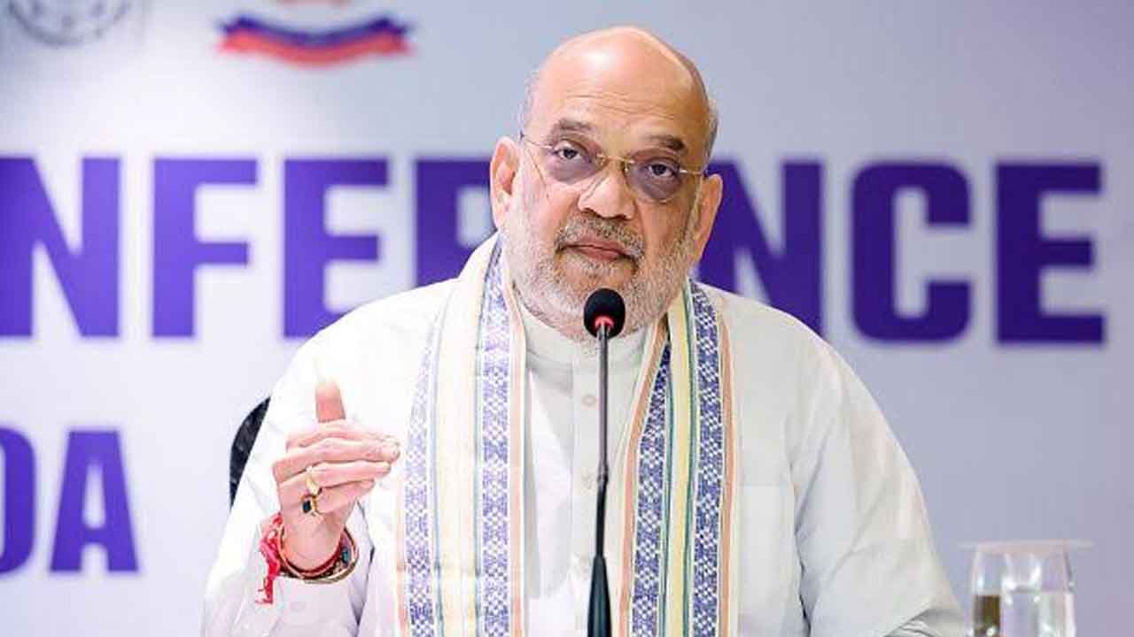 SIR Controversy: अमित शाह का राहुल गांधी पर हमला, कहा- SIR की आड़ में घुसपैठियों को बचा रहे, 2029 में भी तय है हार