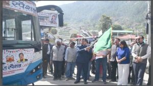 Kullu News: कुल्लू दशहरा उत्सव के लिए 50 विशेष बसों को हरी झंडी,देर रात तक मिलेगी शटल सेवा