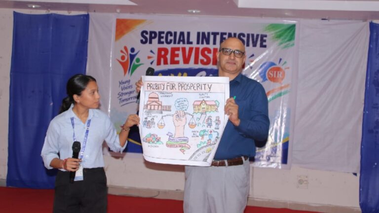 IEC University Baddi में डीएसपी अनिल कुमार ने दिलाई सत्यनिष्ठा की शपथ