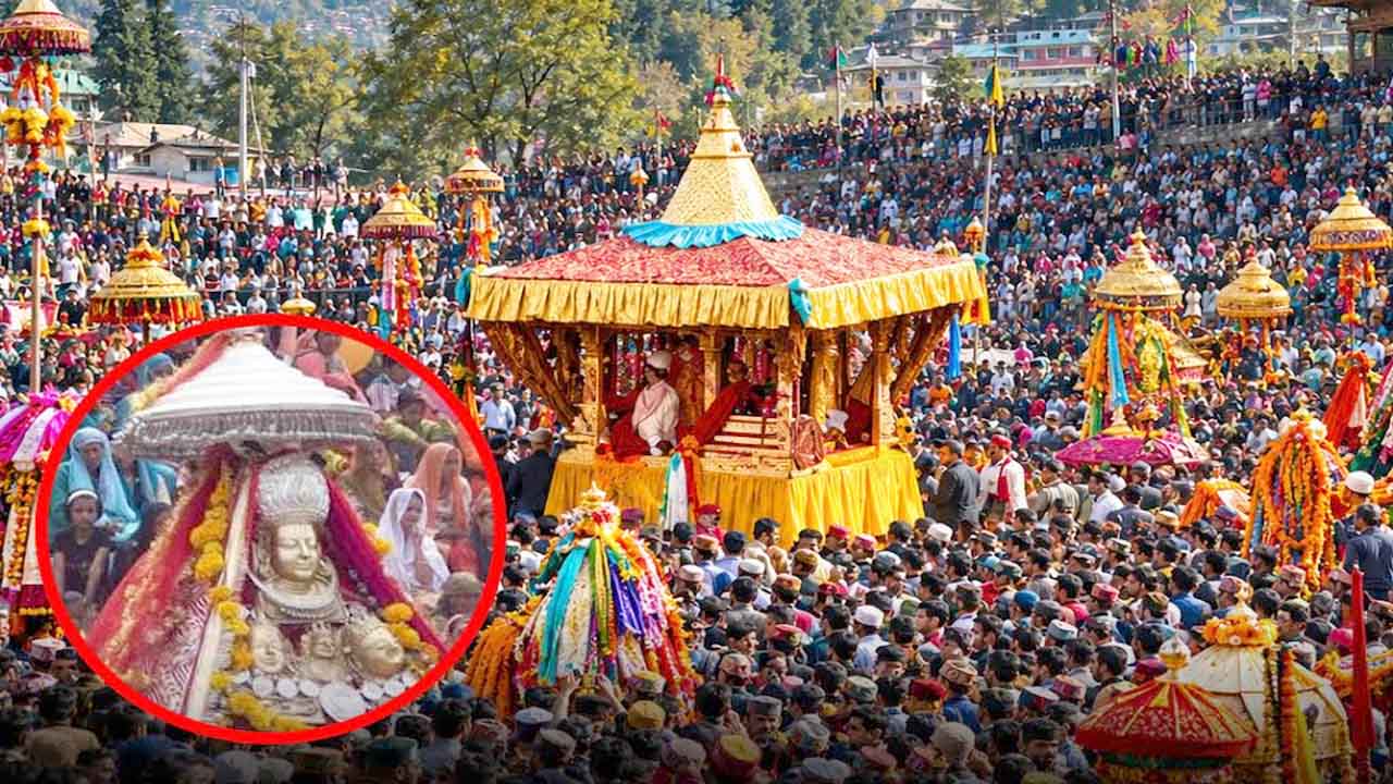 Kullu Dussehra 2026: भगवान रघुनाथ जी की भव्य रथ यात्रा से अंतरराष्ट्रीय कुल्लू दशहरा का आगाज, दिव्य स्वर लहरियों से गुंजायमान हो उठी घाटी
