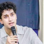 सुप्रीम कोर्ट में भारी हंगामा, कोर्टरूम में युवक ने जजों के सामने के हवा में उड़ाए कागज, CJI को कहे अपशब्द..! 1 Sourav Das Phone Number Leak: जंतर-मंतर प्रदर्शन से पहले CJP नेता सौरव दास को एक घंटे में आए 300 से अधिक कॉल, नंबर लीक करने का आरोप..